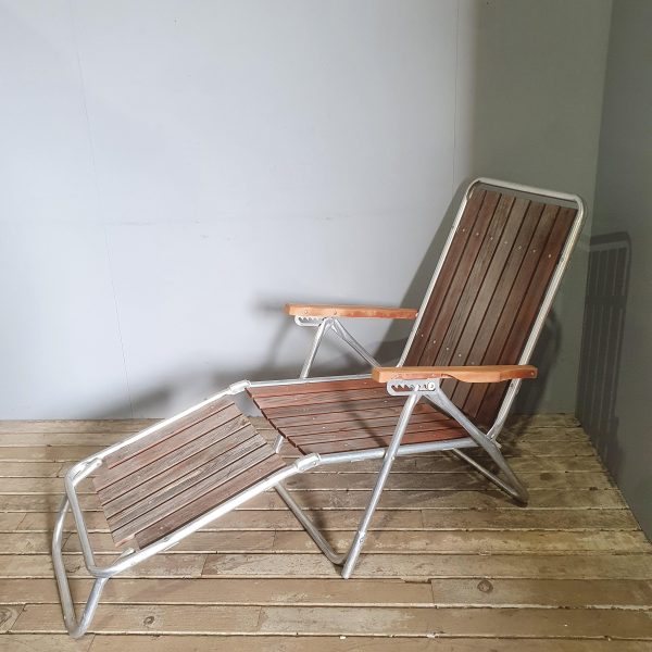 Wood & Metal Folding Garden Lounger Chair