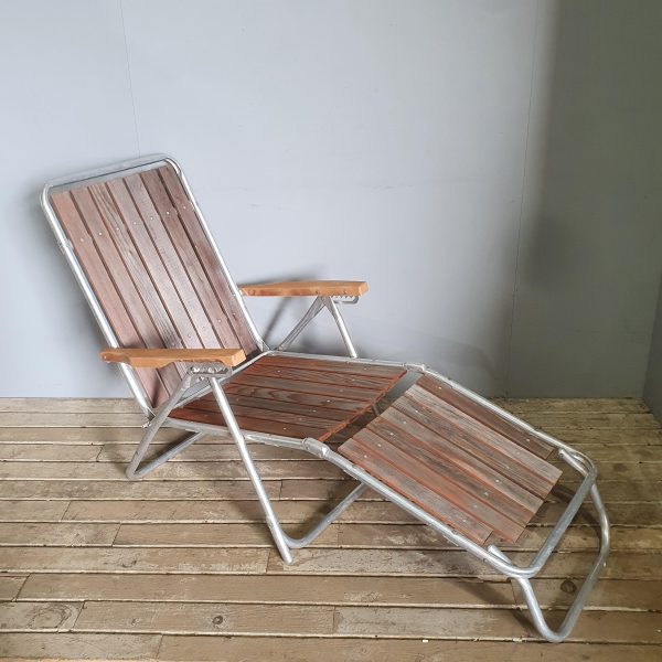 Wood & Metal Folding Garden Lounger Chair