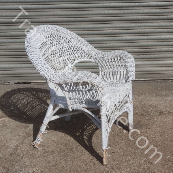 White Wicker Table And Chairs Set